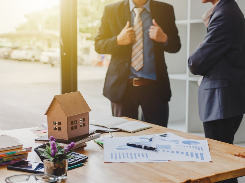 Tư vấn cho khách hàng để giảm thiểu các rủi ro